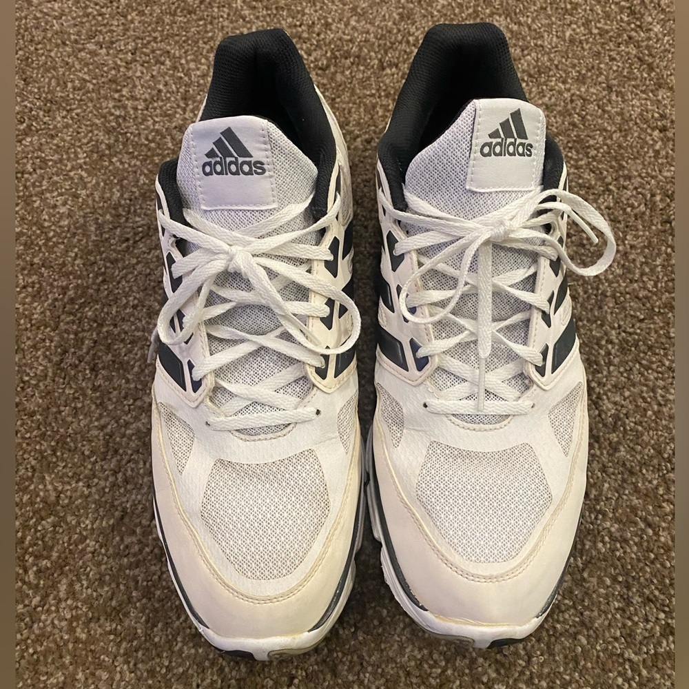 Adidas men’s size 13 shoes used in good condition